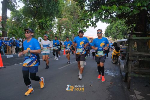 Race photo from Isoplus Run 2024 Surabaya