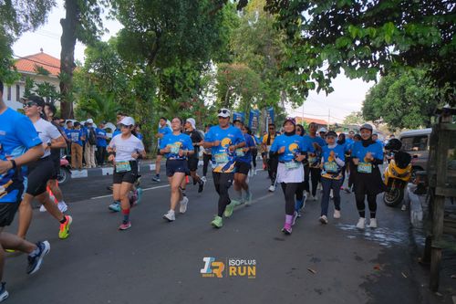 Race photo from Isoplus Run 2024 Surabaya