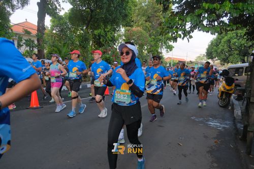 Race photo from Isoplus Run 2024 Surabaya