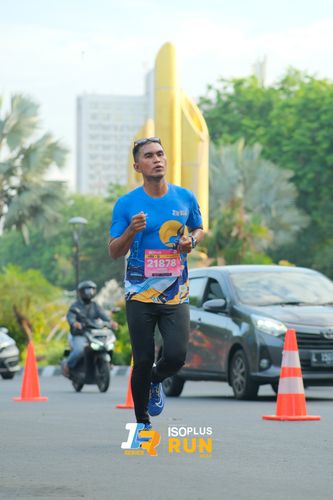 Race photo from Isoplus Run 2024 Surabaya
