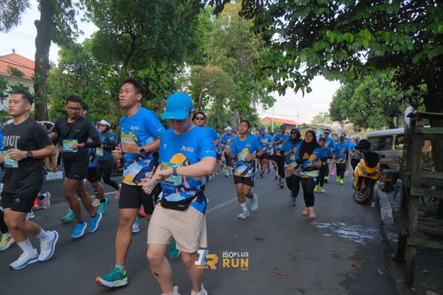 Race photo from Isoplus Run 2024 Surabaya