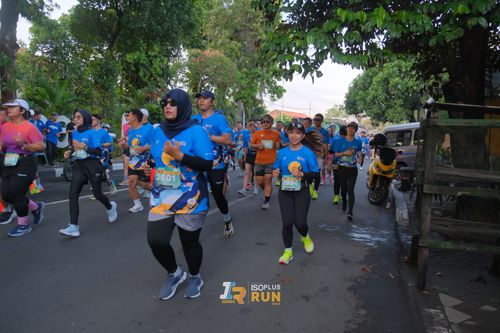 Race photo from Isoplus Run 2024 Surabaya