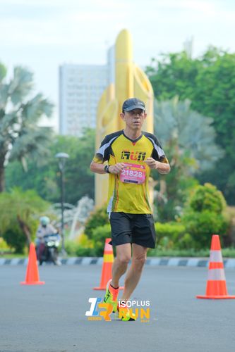 Race photo from Isoplus Run 2024 Surabaya