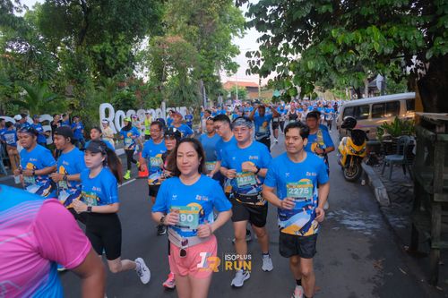 Race photo from Isoplus Run 2024 Surabaya