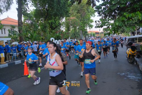 Race photo from Isoplus Run 2024 Surabaya