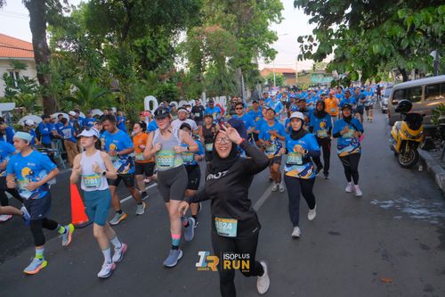 Race photo from Isoplus Run 2024 Surabaya