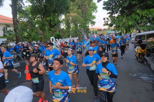 Race photo from Isoplus Run 2024 Surabaya
