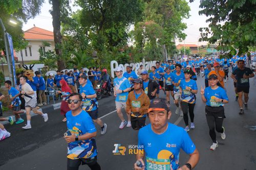Race photo from Isoplus Run 2024 Surabaya