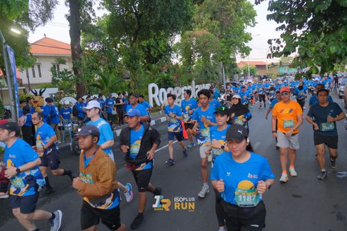 Race photo from Isoplus Run 2024 Surabaya