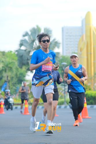 Race photo from Isoplus Run 2024 Surabaya