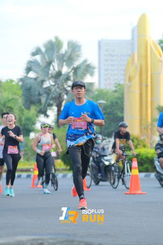 Race photo from Isoplus Run 2024 Surabaya