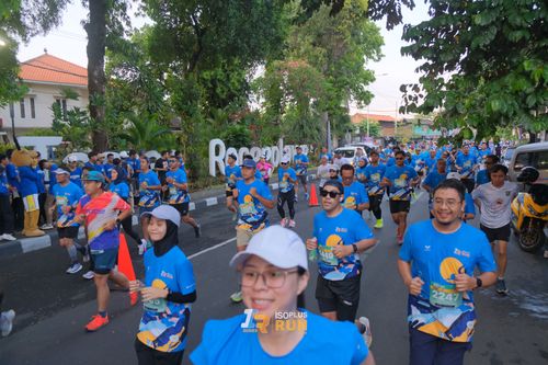 Race photo from Isoplus Run 2024 Surabaya
