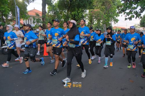 Race photo from Isoplus Run 2024 Surabaya