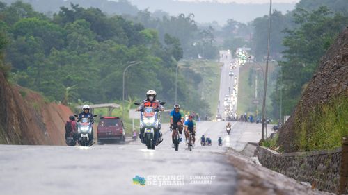 Race photo from Cycling de Jabar 2024