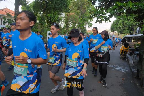 Race photo from Isoplus Run 2024 Surabaya