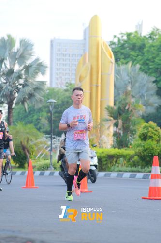 Race photo from Isoplus Run 2024 Surabaya