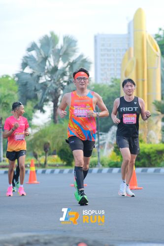 Race photo from Isoplus Run 2024 Surabaya