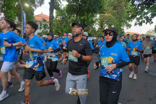 Race photo from Isoplus Run 2024 Surabaya
