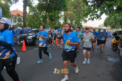 Race photo from Isoplus Run 2024 Surabaya