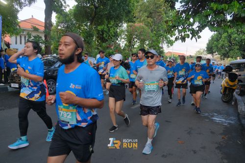 Race photo from Isoplus Run 2024 Surabaya