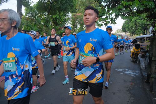 Race photo from Isoplus Run 2024 Surabaya