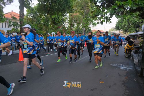 Race photo from Isoplus Run 2024 Surabaya
