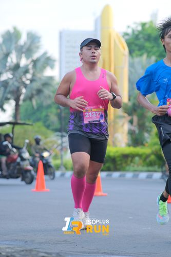 Race photo from Isoplus Run 2024 Surabaya