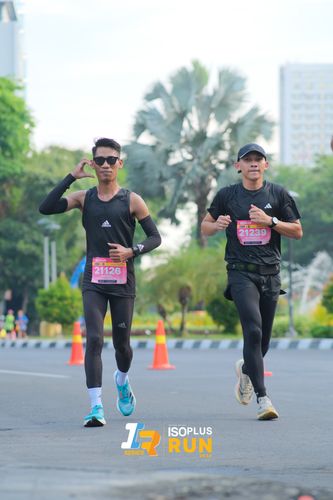 Race photo from Isoplus Run 2024 Surabaya