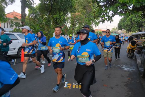 Race photo from Isoplus Run 2024 Surabaya