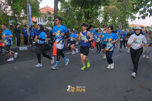 Race photo from Isoplus Run 2024 Surabaya
