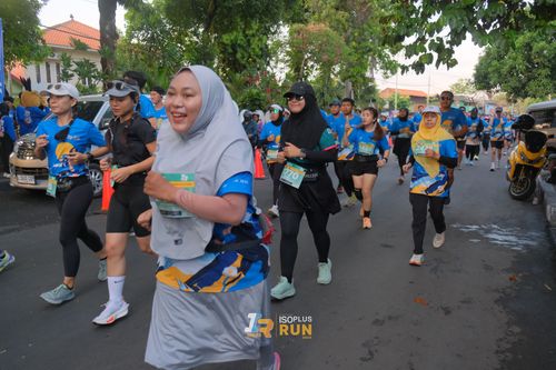 Race photo from Isoplus Run 2024 Surabaya