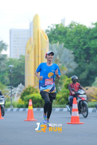 Race photo from Isoplus Run 2024 Surabaya