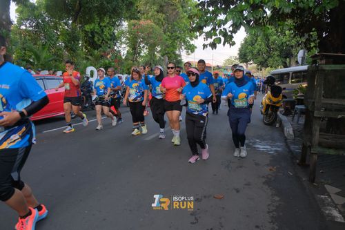 Race photo from Isoplus Run 2024 Surabaya