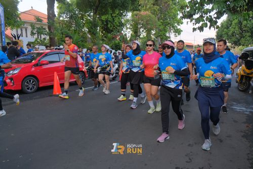 Race photo from Isoplus Run 2024 Surabaya