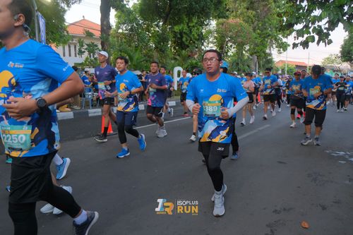 Race photo from Isoplus Run 2024 Surabaya