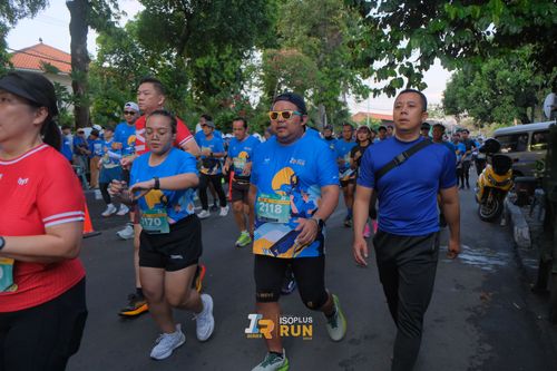Race photo from Isoplus Run 2024 Surabaya