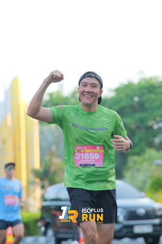 Race photo from Isoplus Run 2024 Surabaya