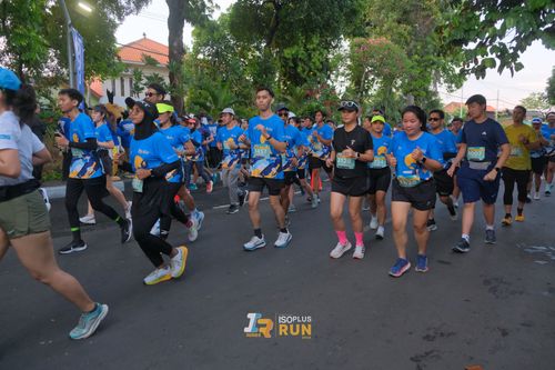 Race photo from Isoplus Run 2024 Surabaya