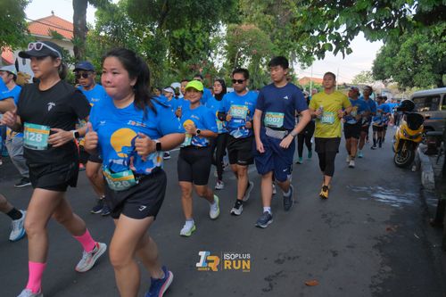 Race photo from Isoplus Run 2024 Surabaya