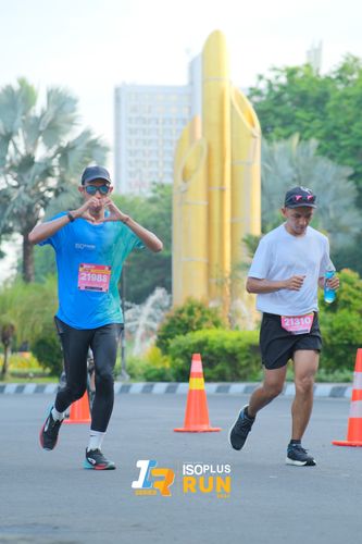 Race photo from Isoplus Run 2024 Surabaya