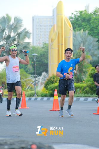Race photo from Isoplus Run 2024 Surabaya