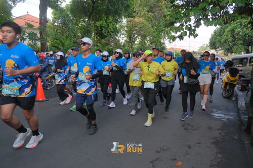 Race photo from Isoplus Run 2024 Surabaya