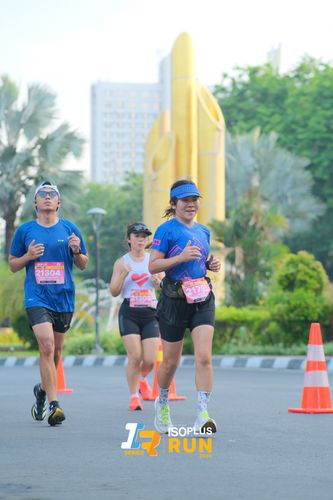 Race photo from Isoplus Run 2024 Surabaya