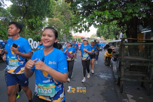 Race photo from Isoplus Run 2024 Surabaya
