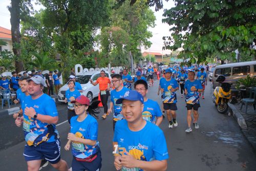 Race photo from Isoplus Run 2024 Surabaya