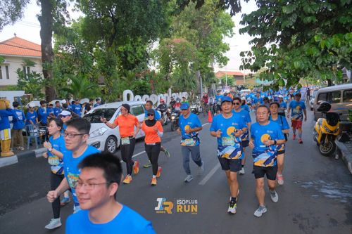 Race photo from Isoplus Run 2024 Surabaya