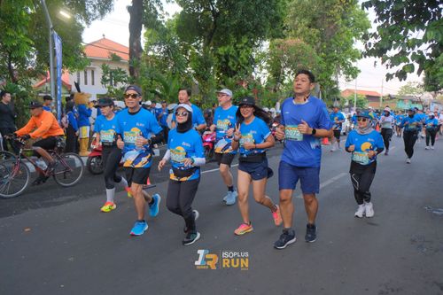 Race photo from Isoplus Run 2024 Surabaya