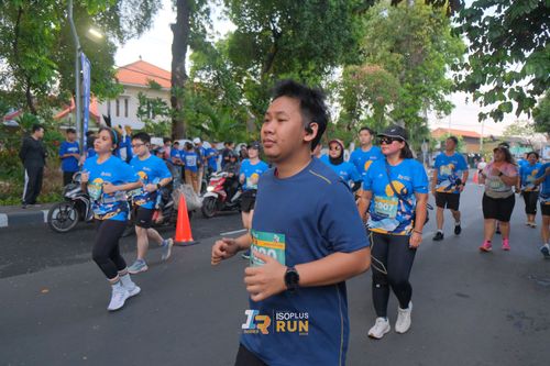 Race photo from Isoplus Run 2024 Surabaya
