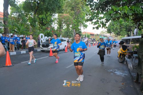 Race photo from Isoplus Run 2024 Surabaya
