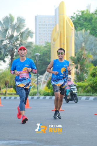 Race photo from Isoplus Run 2024 Surabaya